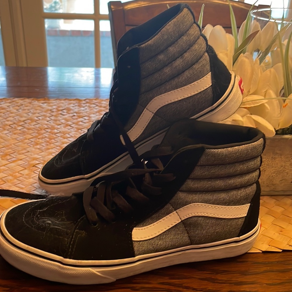 Vans skateboard shoes unisex, threat shape!